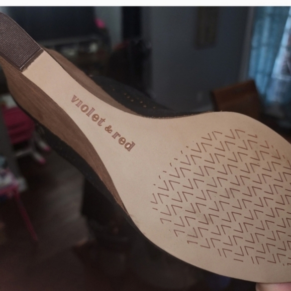 💋5/20 Nwot violet&red black sandal - Picture 3 of 3